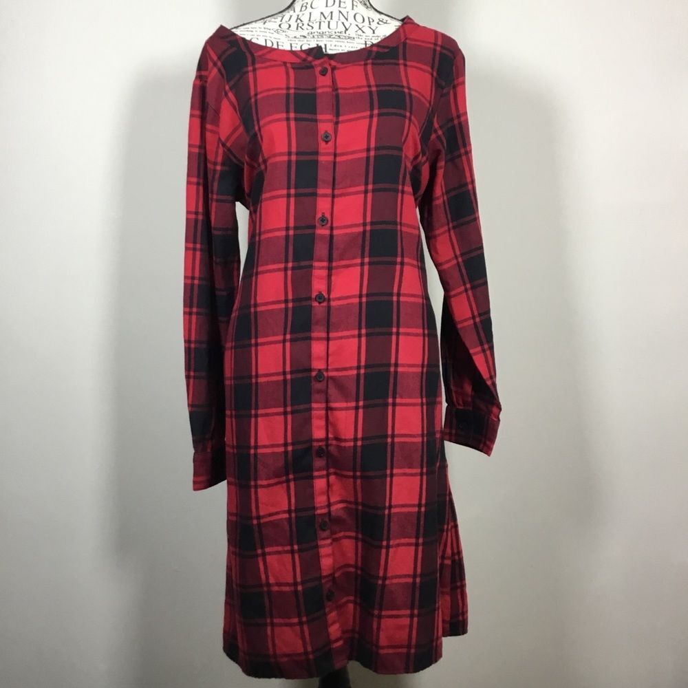 Plaid red black scoop neck ling sleeve button down knee length dress M country